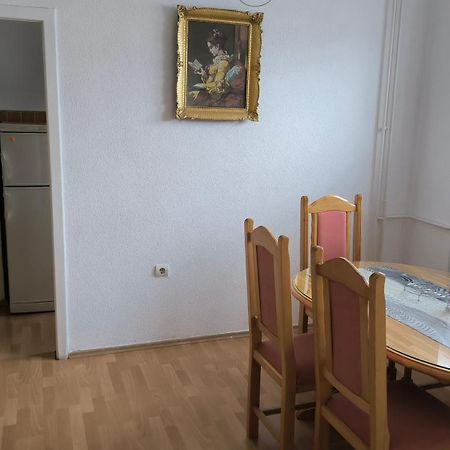 Trosoban Stan U Zenici Leilighet Zenica Eksteriør bilde