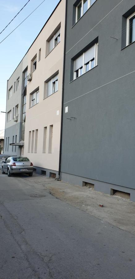 Trosoban Stan U Zenici Leilighet Zenica Eksteriør bilde